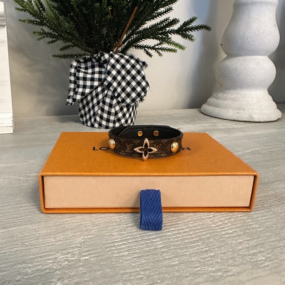 Louis Vuitton Blooming bracelet